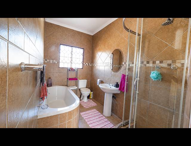 3 BEDROOM HOUSE FOR SALE IN RIVERSDALE